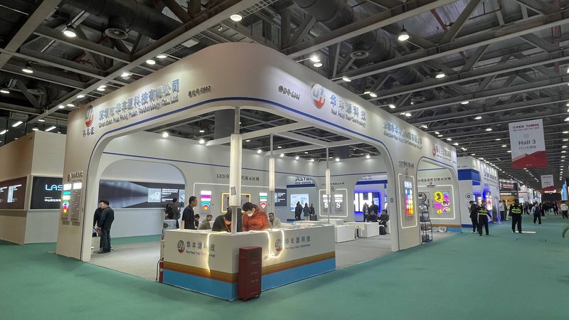 发光字灯箱：解锁展览空间的多维魅力